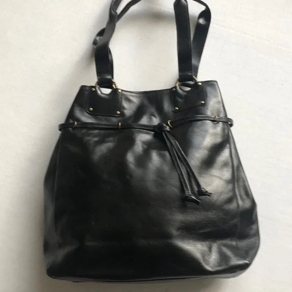 Black shoulder bag NWOT - Picture 1 of 11